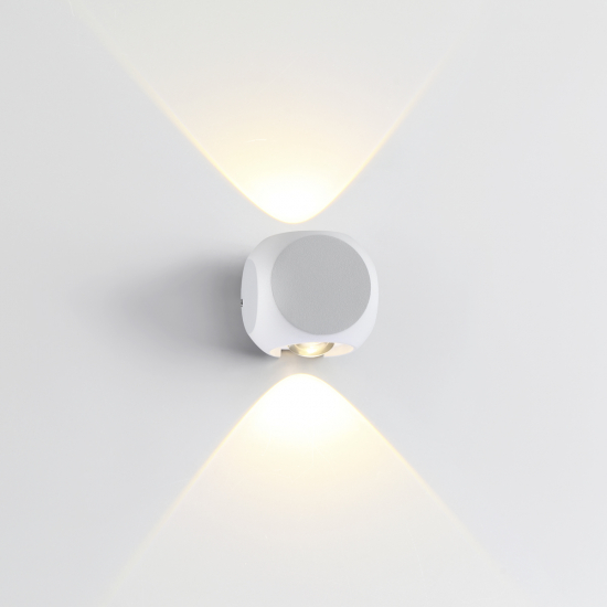 Фасадный светильник 4221/4WL Miko Odeon Light